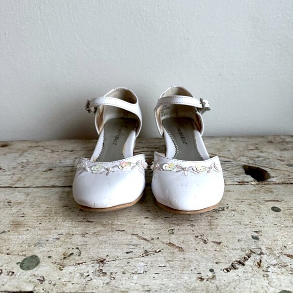 Christie & Jill Toddler Girls 1M White Isla Flowers Traditional Heel Dress Shoe - Picture 4 of 9